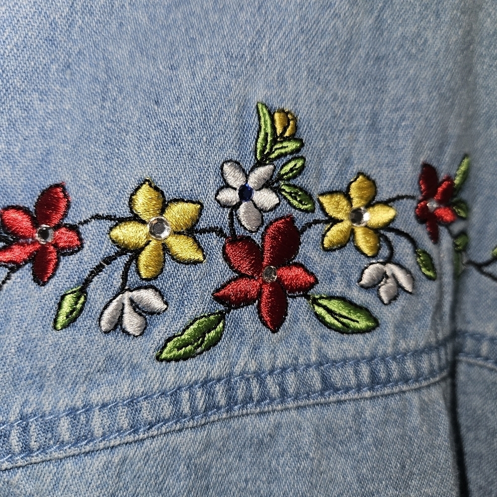 Vintage CD womans Denim embroidered w rhinestones floral LS button up shirt L - Picture 3 of 8
